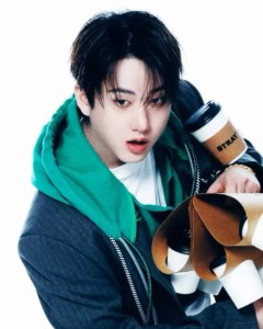 changbin (stray kids)