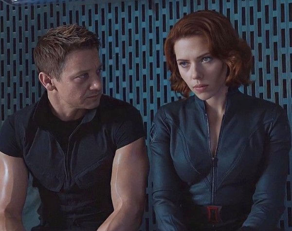 hawkwidow/clint x natasha