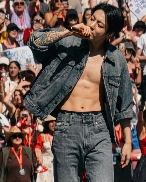 Omnia Jungkook