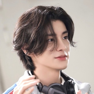 long dark brown hair