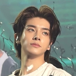 long middle part brown hair