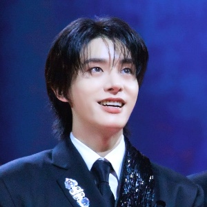 short black hair with thin bangs
