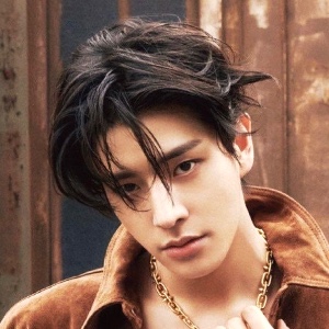 whispy dark brown hair side bangs