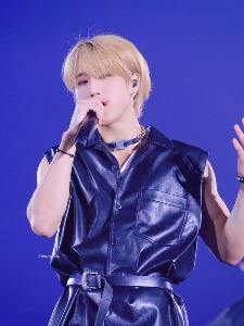 honey blonde