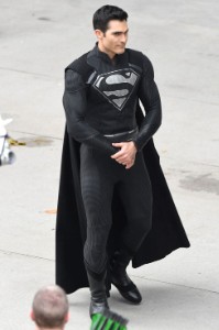 Supergirl Black Suit (Arrowverse)