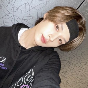 brown long hair