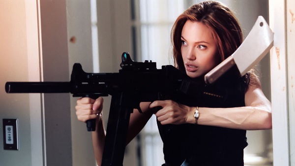 Angelina Jolie - Mr. and Mrs. Smith