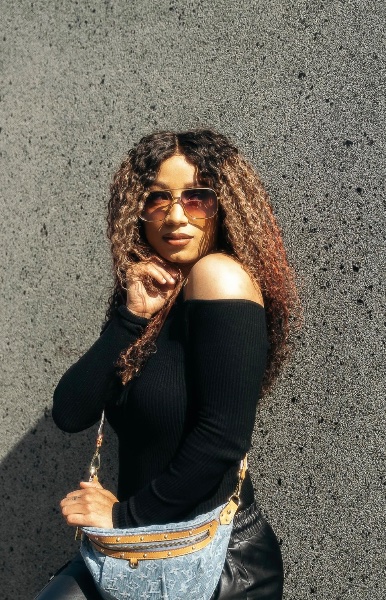 Mercedes Moné