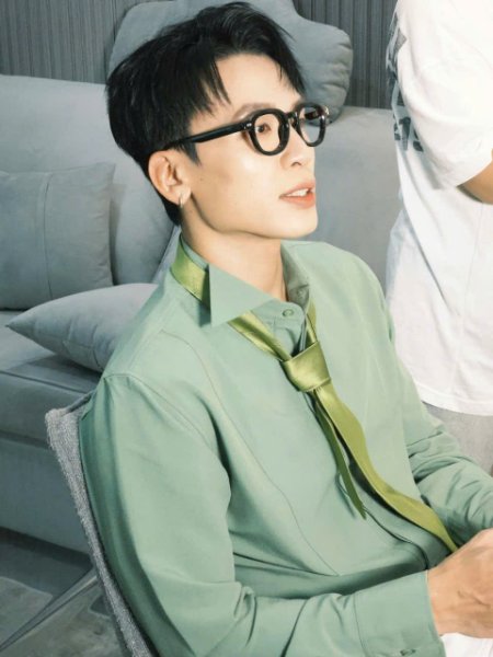 thơm glamrr q