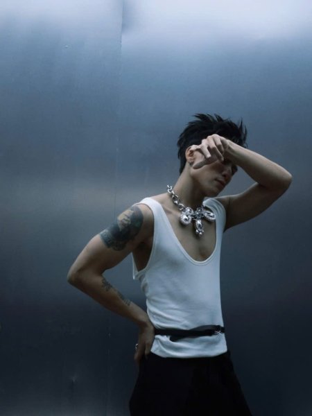 thơm l'officiel hở trước