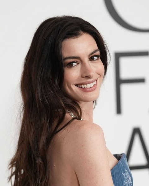 anne hathaway