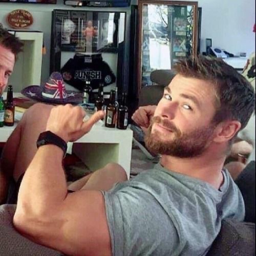 chris hemsworth