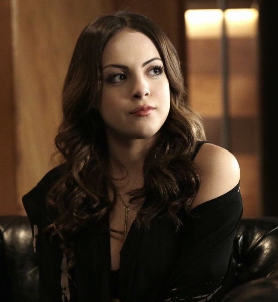 elizabeth gillies