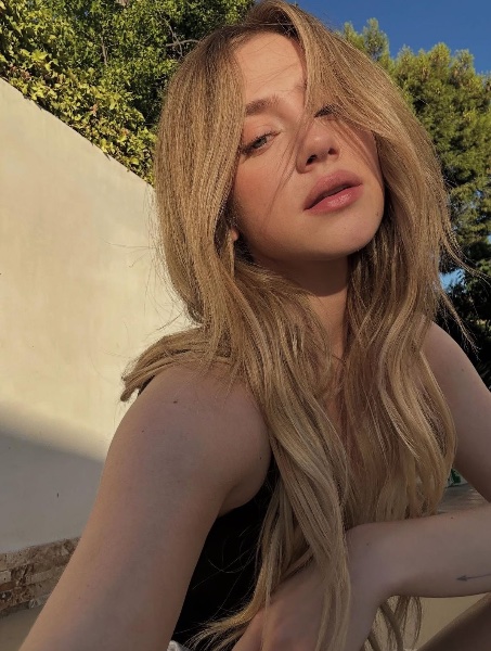 lili reinhart