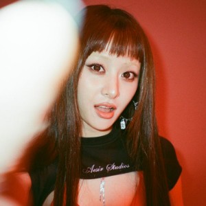 huh yunjin