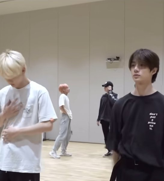 Taehyun scratching his junk
