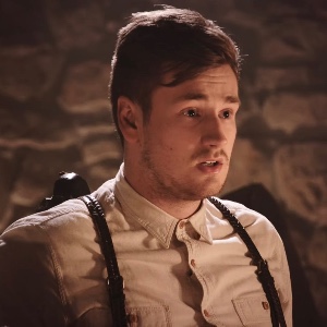 Oli White
