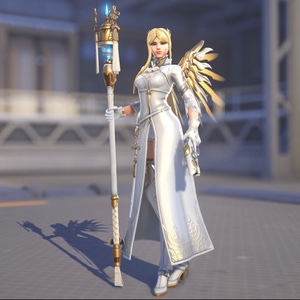 Commander White