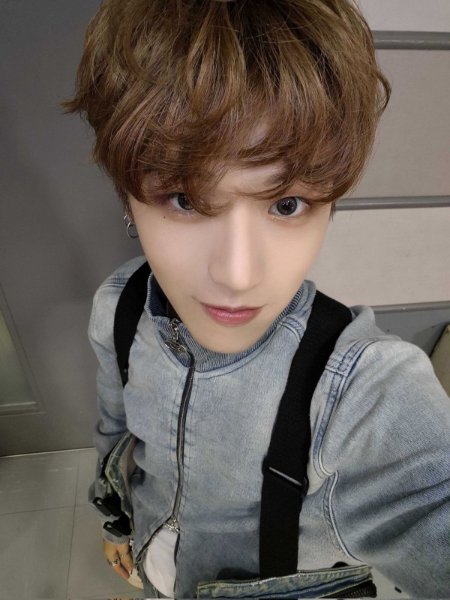 fluffy brown hair riwoo