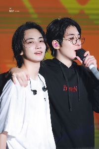 WonHan (Jeonghan, Wonwoo)