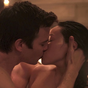 Heated makeout in the bath