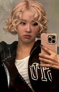 mirror selfie