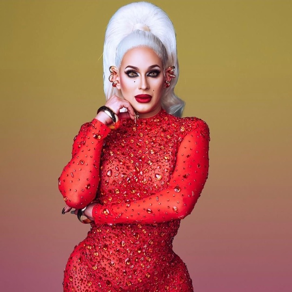 Cynthia Lee Fontaine (S8)