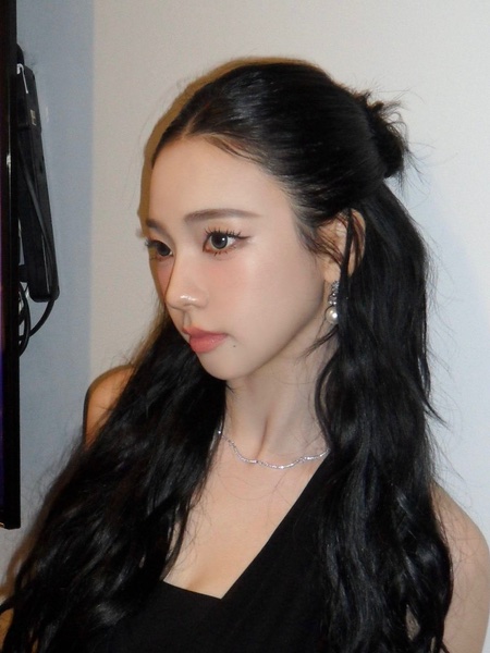 Black hair look