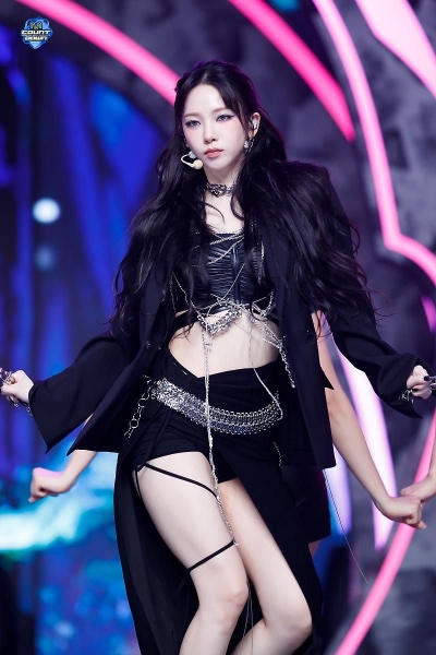‘Rich man’ stage look