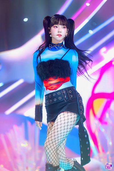‘Supernova’ stage look