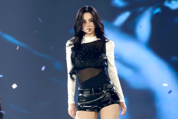 tour look one