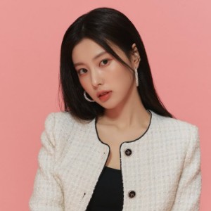 hyewon (ex-iz*one)