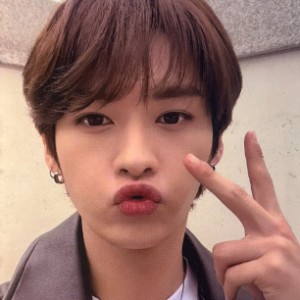lee know - go live (double sided b)