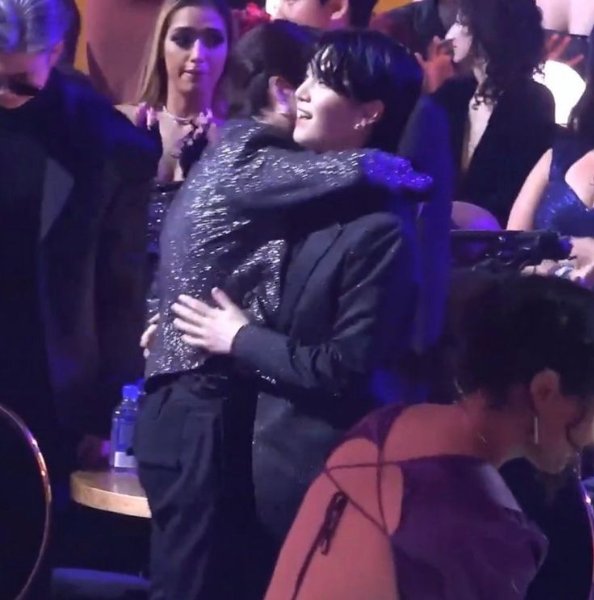 Grammys Hug