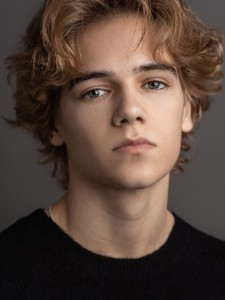 Gavin Warren