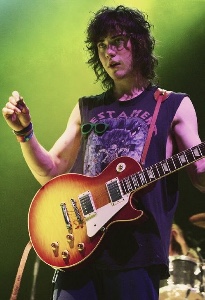 andrew vanwyngarden