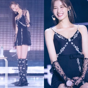 Sana Showcase Black