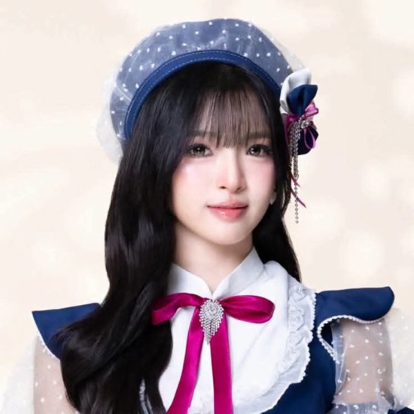 Praew BNK48