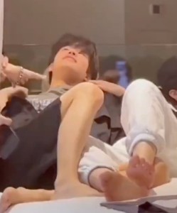 Offcam cuddle