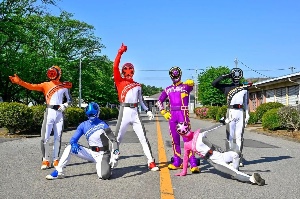 Boonboomger suits