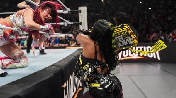 IYO SKY vs. Rhea Ripley vs. Naomi (Evolution 2025)