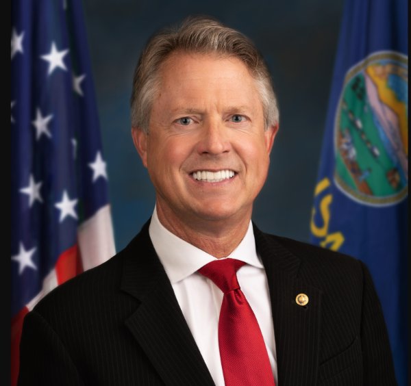 (R)Roger Marshall