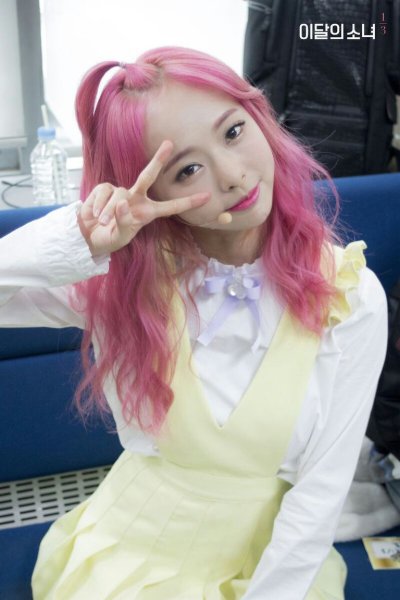 dark pink hair
