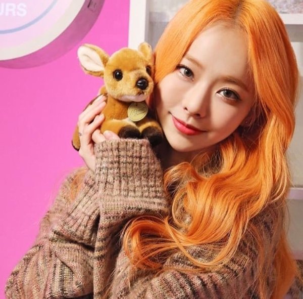 orange hair