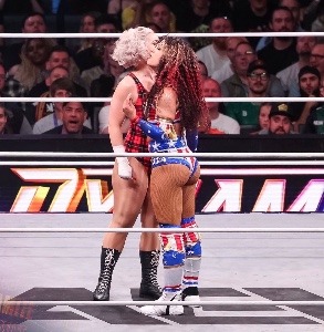 Mercedes Mone / Toni Storm