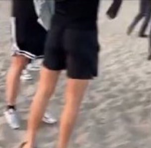 LA reunion beach ass