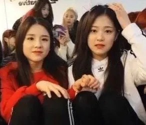 2jin (hyunjin & heejin) loona