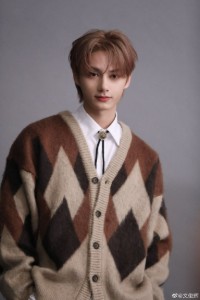 JUN(SEVENTEEN)