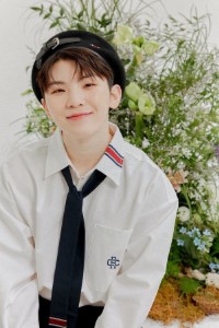 Woozi(SEVENTEEN)