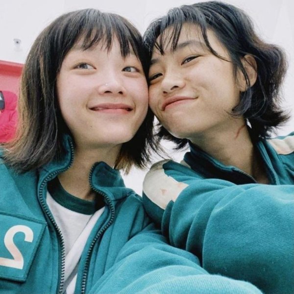 Ji-yeong × Sae-byeok (squid game)